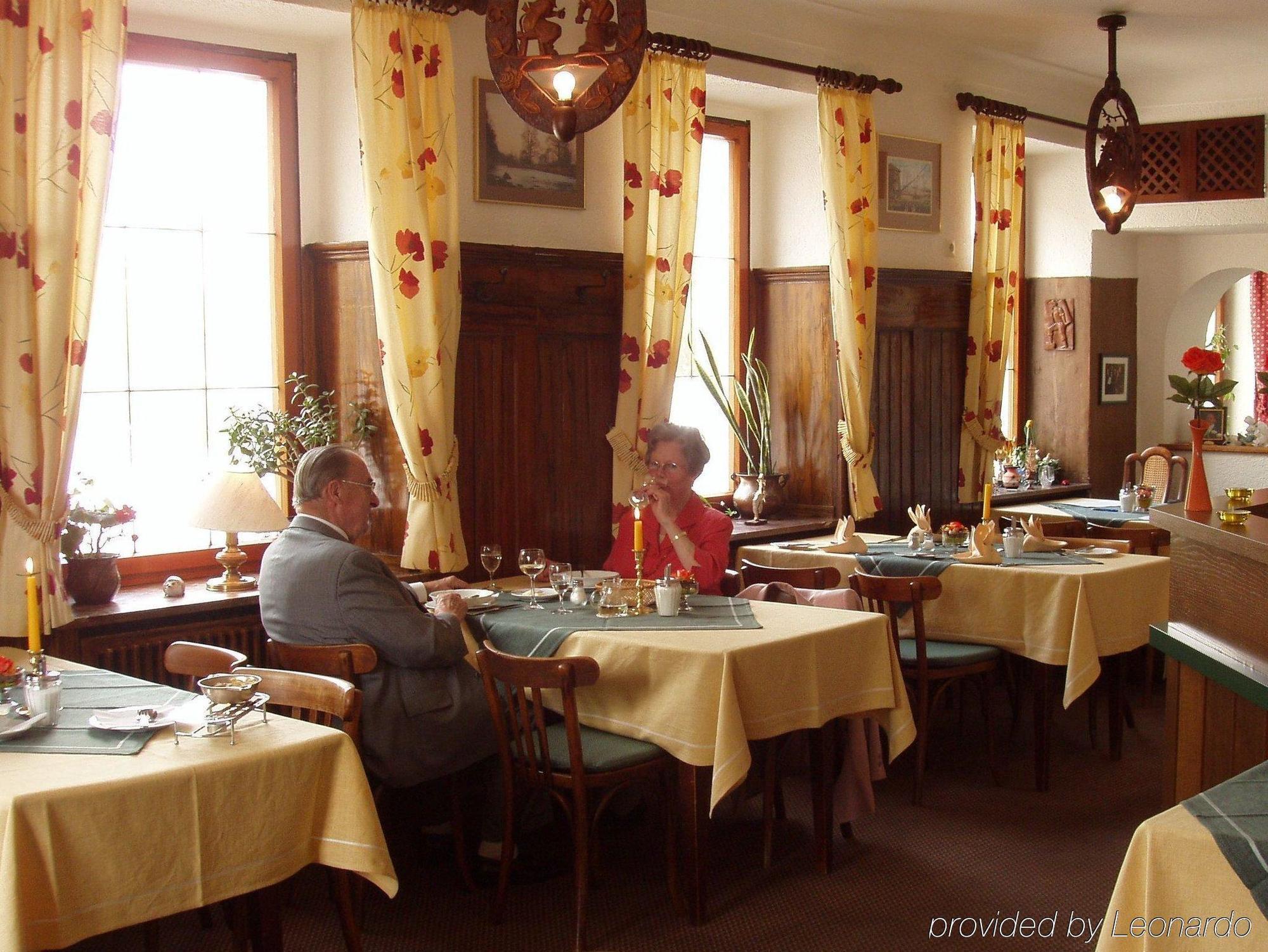 Flair Hotel Gruener Baum Donaueschingen Ristorante foto