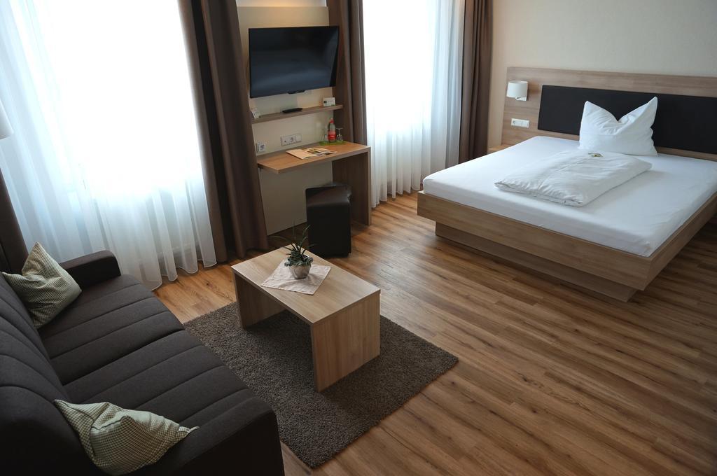 Flair Hotel Gruener Baum Donaueschingen Esterno foto