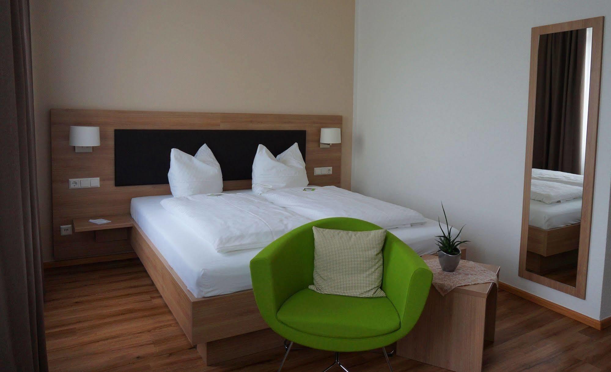 Flair Hotel Gruener Baum Donaueschingen Esterno foto