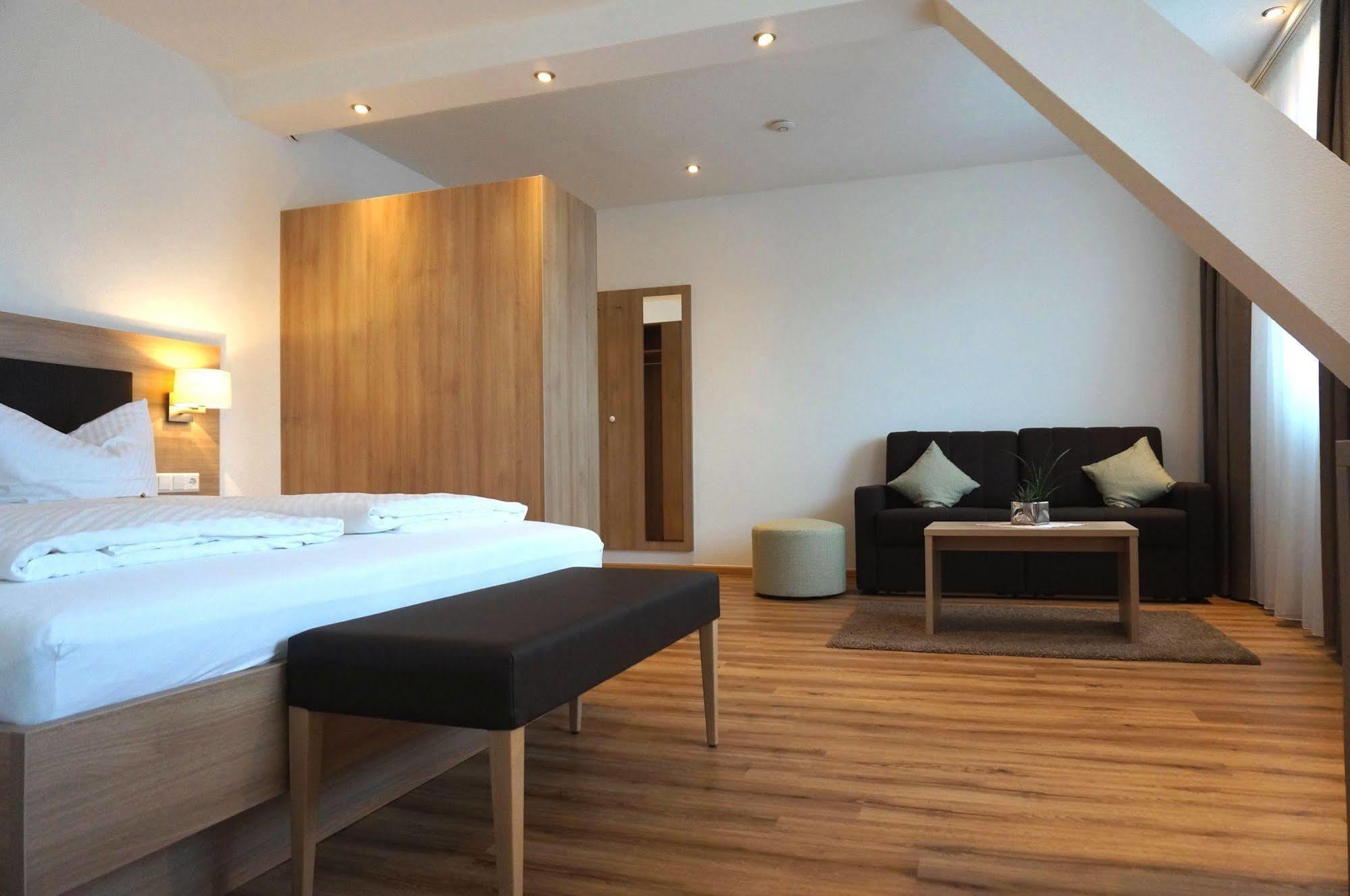 Flair Hotel Gruener Baum Donaueschingen Esterno foto